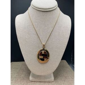 Vintage KC Signed Gold Tone Metal Enameled Oval Pendant Necklace